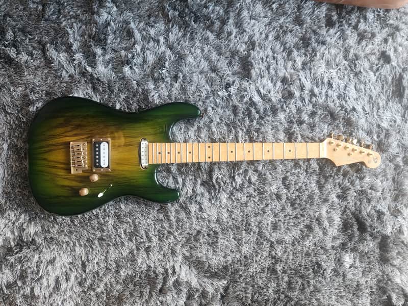 Amazing Mint Warmoth Super Strat – Custom Build image 1