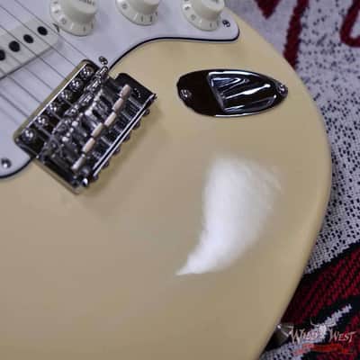 Fender Custom Shop 1968 Stratocaster LCC Deluxe Closet Classic Aged Vintage White 7.95 LBS image 9
