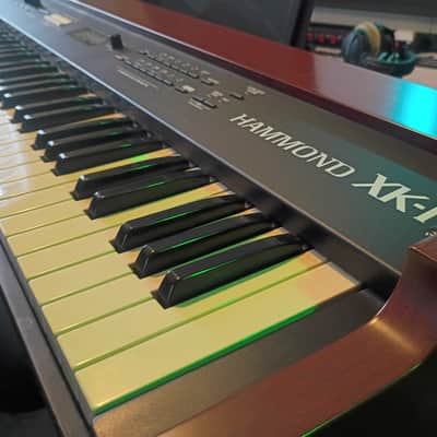 HAMMOND XK-1 (WITH LESLIE CONNECTOR)