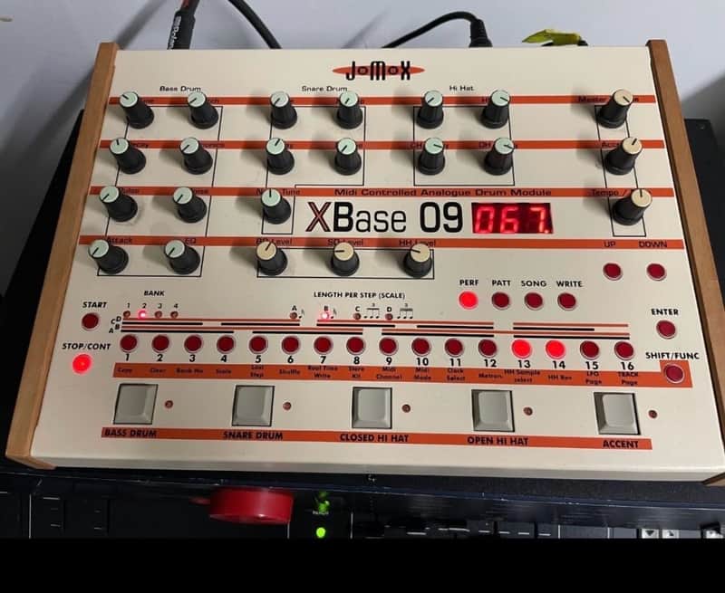 JoMox XBASE09 image 1
