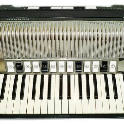 Hohner Tango VIM Accordion 120 Bass, made in Germany, Vintage Piano Accordion, incl. New Straps and Soft Case, 2694 image 7