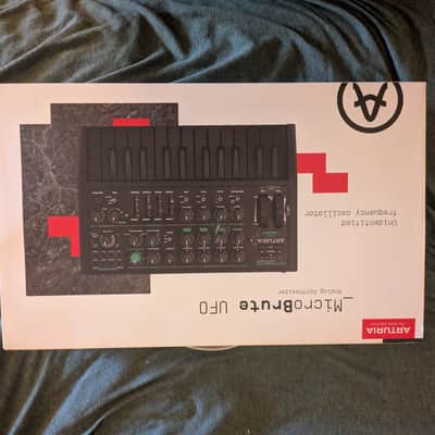 Arturia Microbrute 25-Key Synthesizer 2025 - UFO Black / Green image 2