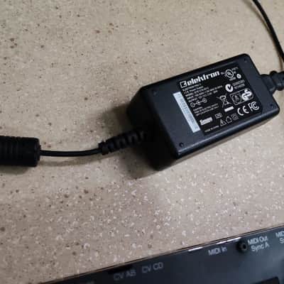 Elektron Analog Four 2010s with bag - analog Synth image 3