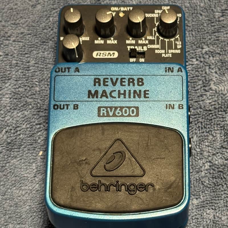 Behringer RV600 Reverb Machine Pedal 2010s Standard