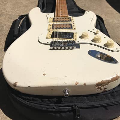Univox Ripper 70's White stratocaster w/ Fralin P-92 and gigbag image 6