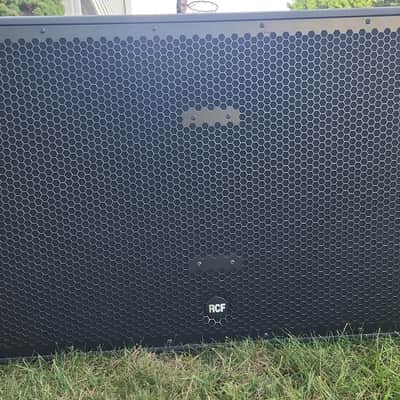 RCF SUB-8006-AS Dual 18" Active Subwoofer with protective case and 4 caster locking wheels image 2