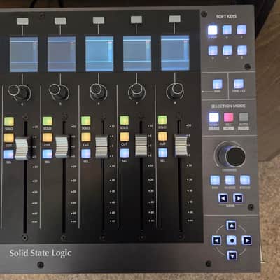 Solid State Logic SSL UF8 DAW Controller 2021 - Present - Black image 4