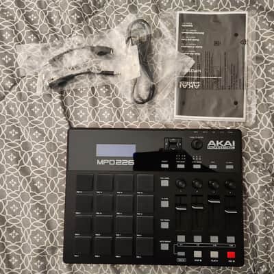Akai Professional MPD226 - NIB- Black image 3