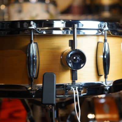 Doc Sweeney Drums Legend Series Snare Drum #28 Maple 14x5.5 - Satin Natural image 4