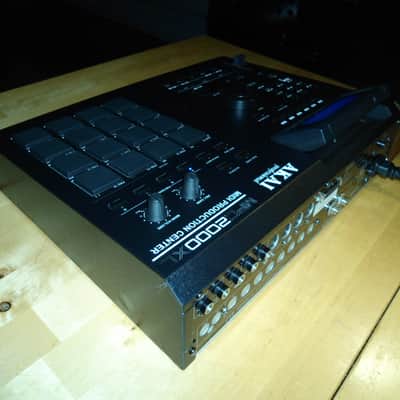 Akai MPC 2000XL Custom Black w/Blue LEDs & Black PADs 1GB CF Drive 32MB RAM imagen 11