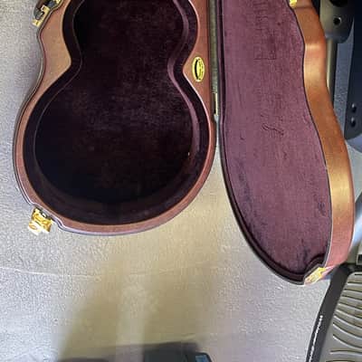 11 New & Lightly Used Acoustic Guitar Cases image 4