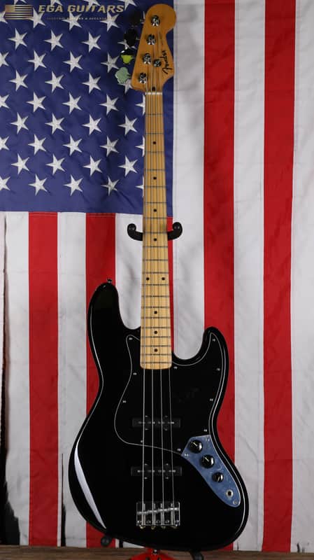Fender Standard Jazz Bass - Black image 1