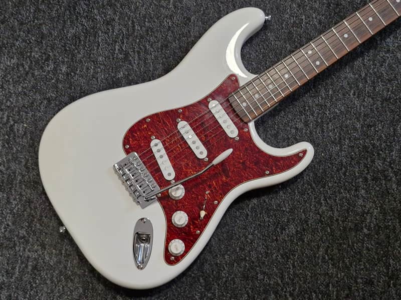 Vintage Stratocaster for Under $420 - Save $0!