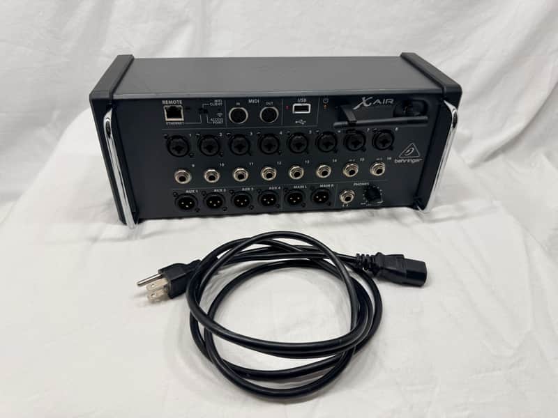 Behringer X Air XR16 16-Input Tablet-Controlled Digital Mixer 2015 - Present - Standard