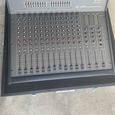 Peavey XR1200C 1900 - Metal image 1