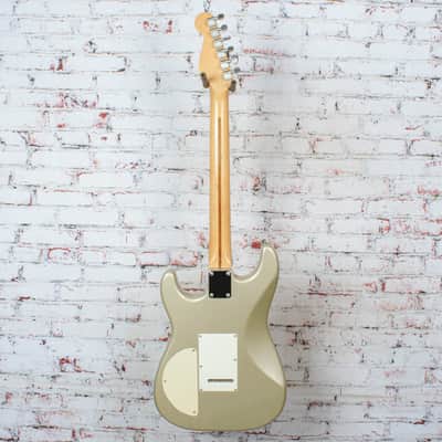 Fender - 1999 Standard Stratocaster Electric Guitar - w/Locking Tuners - Metallic Silver - x5824 - USED image 11