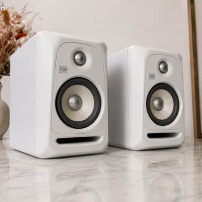 KRK Rokit 5 - Special limited edition silver and white image 5