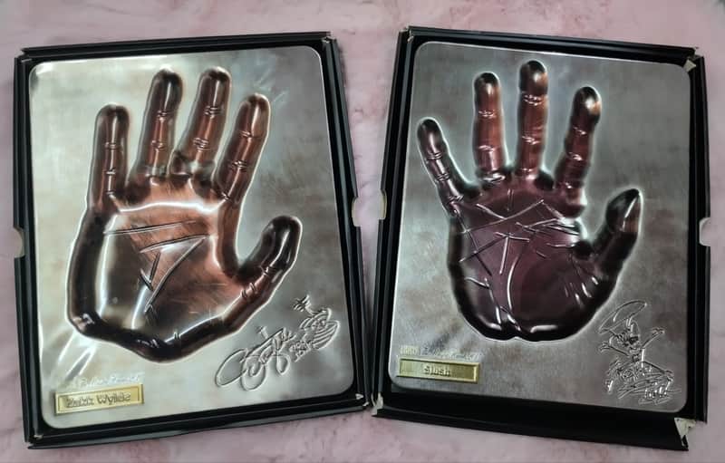 Slash & Zakk Wylde Handprint Plate The Master Hands 2015-16 Young Guitar image 1