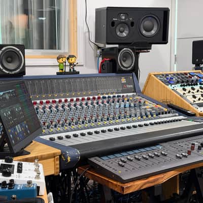 AMS Neve Genesys G32 16 ch 1073s with 8 ch of 88r EQ and VCA compression image 3