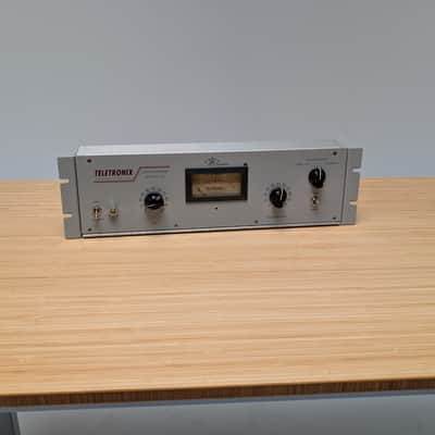 Universal Audio LA-2A Leveling Amplifier / Optical Compressor 2000 - Present - Gray image 2