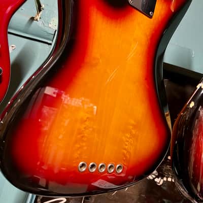 Fender Roscoe Beck Artist Series Signature Bass V 1998- 3-Colour Sunburst image 7