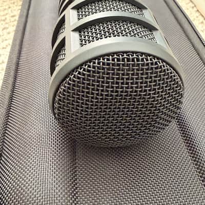 Electro-Voice RE20 Microphone w/ Suspension Shockmount (Black) + Case image 1