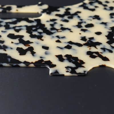 [Made to order] Pickguard Telecaster 5 Holes "Vintage" - Black & White Tortoise image 3