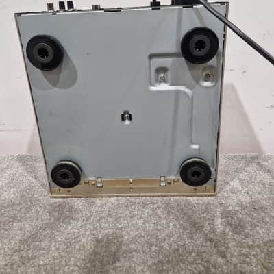 Denon UTU-F88 - AM/FM Tuner - Silver - Excellent image 6