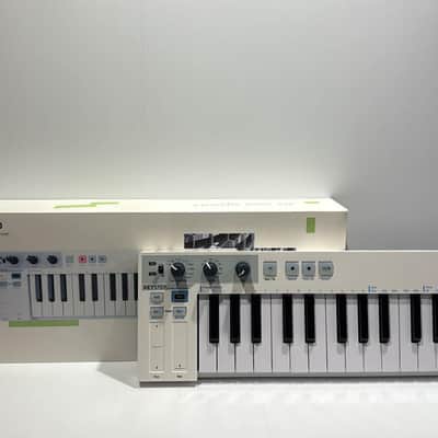 Arturia KeyStep 32-Key MIDI Controller 2017 - 2025 - White image 6