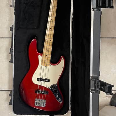 Fender American Standard Jazz Bass with Maple Fretboard in Fender hard case -2009 - Candy Cola image 1