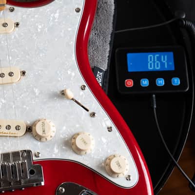 Fender American Deluxe Stratocaster with Maple Fretboard 2002 image 9