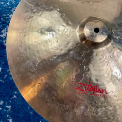 ULTRA RARE SUPER LIGHT 18” Zildjian ORIENTAL TRASH Crash 1275g image 6