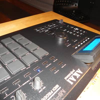 Akai MPC 2000XL Custom Black w/Blue LEDs & Black PADs 1GB CF Drive 32MB RAM imagen 12