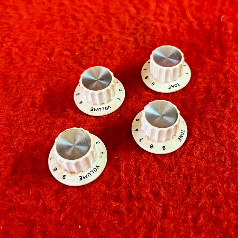 1950 Guild Volume/ tone knob set Cream