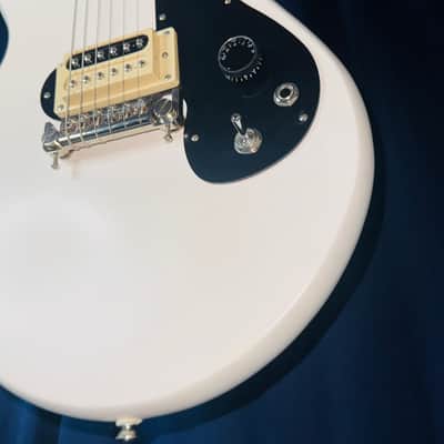 Epiphone Joan Jett Signature Olympic Special 2022 - 2025 - Aged Classic White image 11