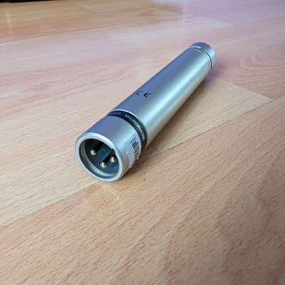 Behringer B-5 Medium Diaphragm Condenser Microphone with Interchangeable Capsules image 4