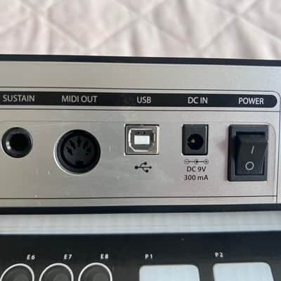 Samson Graphite 49 USB MIDI Keyboard Controller 2010s - Black/White image 3