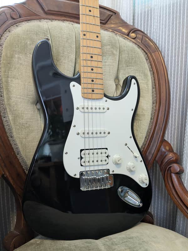 Fender Squier Stratocaster HSS 1993 MIK - Black - Case & Candy! image 1