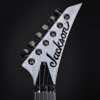 Jackson Pro Series Soloist SL2A Ebony Fingerboard Unicorn White (1SJ2106721) image 8