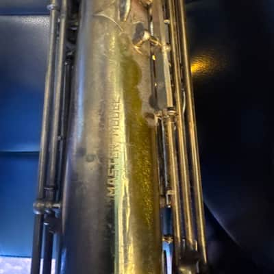 Evette and Schaeffer Tenor Saxophone, Master model 1970 - Original lacquerer image 5