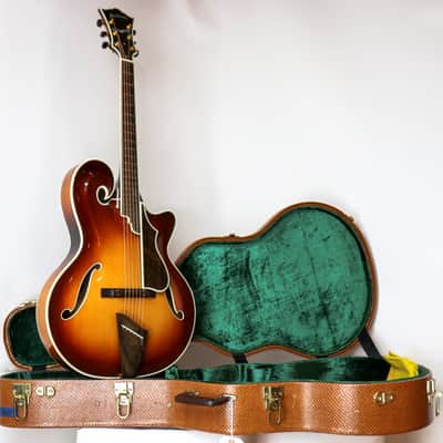 Monteleone 1994 Grand Artist #147 (First One Ever Built) image 12