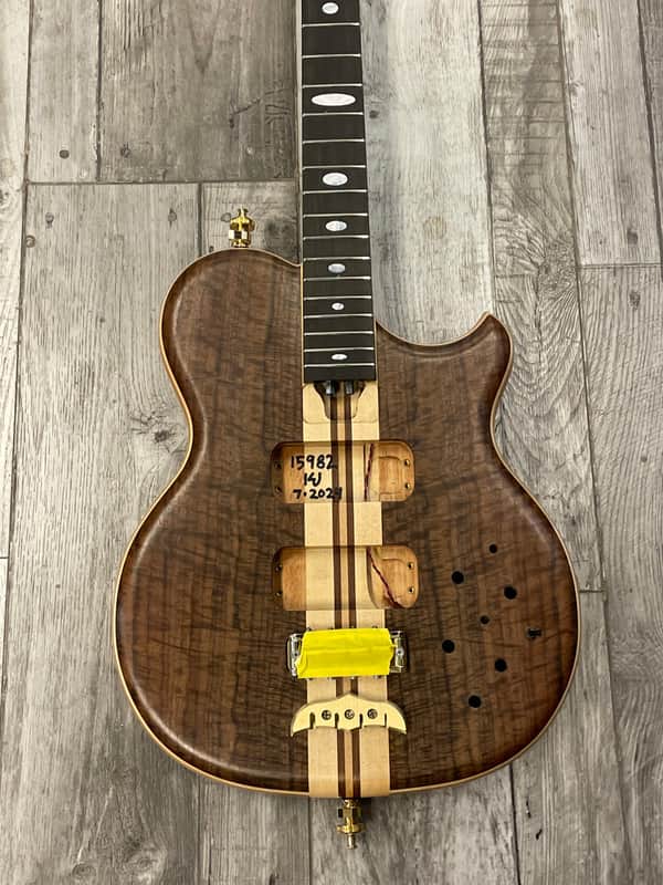 *NEW MODEL* Alembic Crest 4 Medium Scale (32"), Walnut / Ebony / Red Led's *On Order, ETA SEPTEMBER 2025* image 1