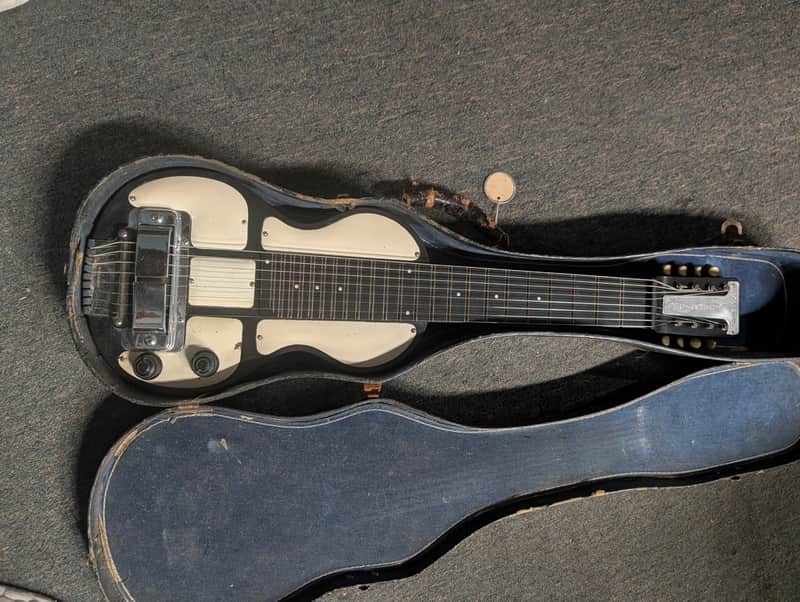 Rickenbacker Electro Model B Panda 1940-1950s - Black and white image 1