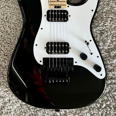 Mint Charvel Pro-Mod So-Cal Style 1 HH FR M, Maple Fingerboard, Gloss Black image 3