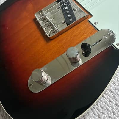 Squier Classic Vibe '60s Telecaster Custom 2019 - Present - 3-Color Sunburst image 4