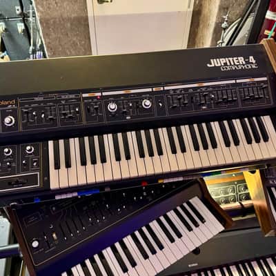 Roland Jupiter 4 w/ MIDI Compuphonic Vintage Analogue Synthesizer