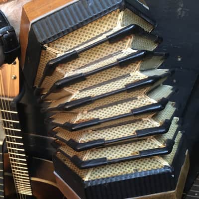 “Steel Reeds” Vintage German Concertina image 5