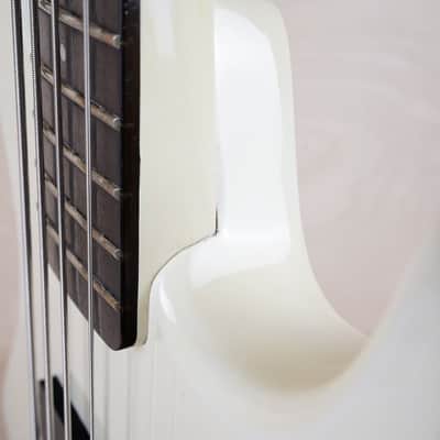 Aria Pro II Vanguard Series VAB-430M MIJ 1990 White Made in Japan