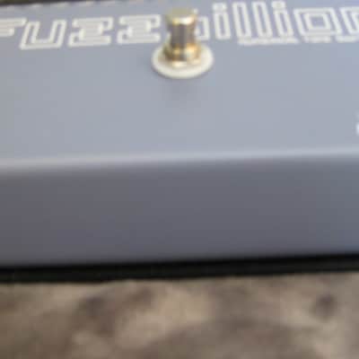Teaching Machines FuzzBillion Numerical Tone Switching Fuzz/Distortion Pedal image 4