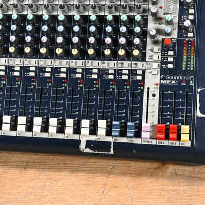 Soundcraft MFXi 20/2 20-Channel Analog Mixer with Effects CG01TRV image 3